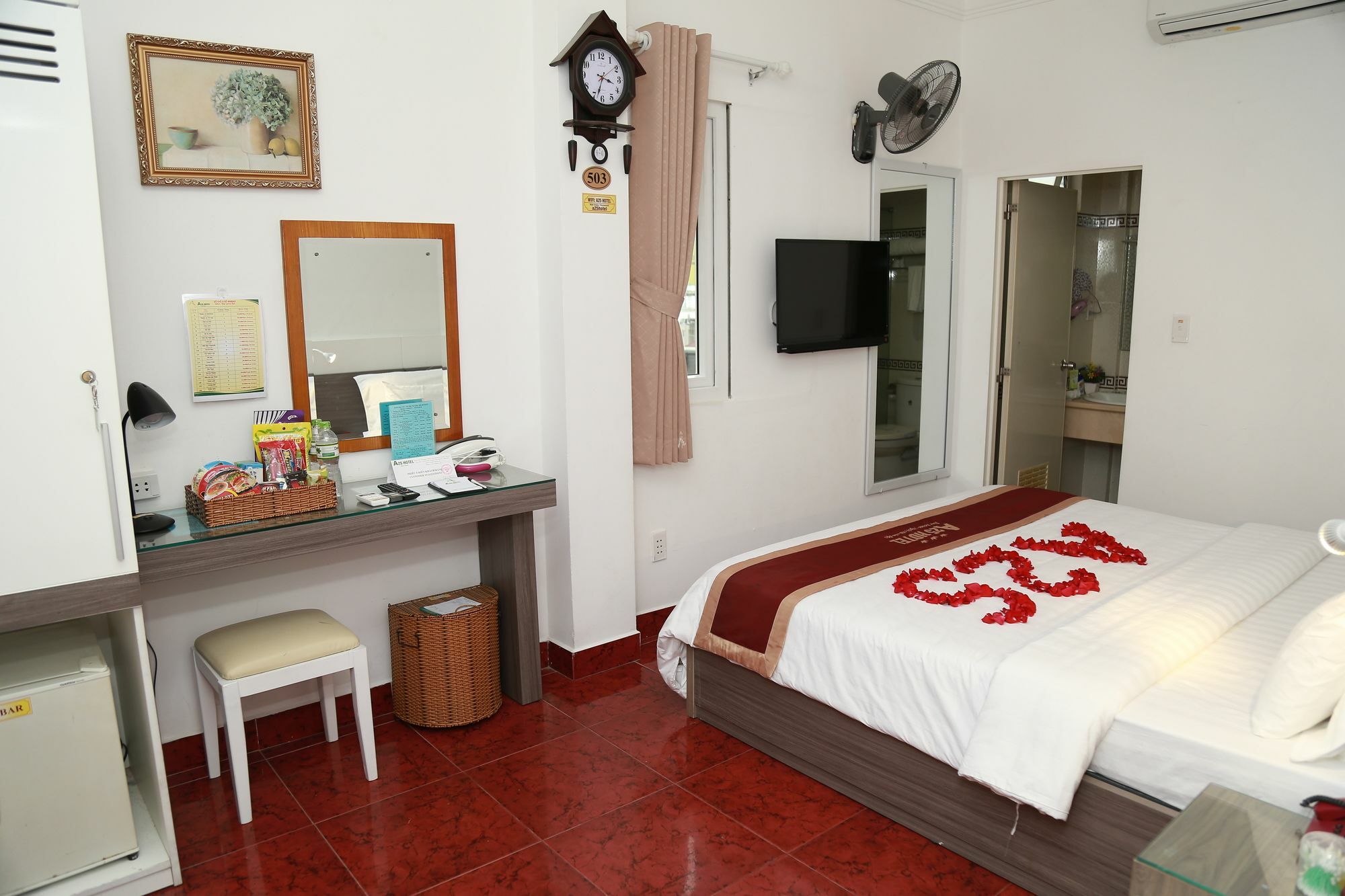 A25 Hotel - 19 Bui Thi Xuan Ho Chi Minh-staden Exteriör bild